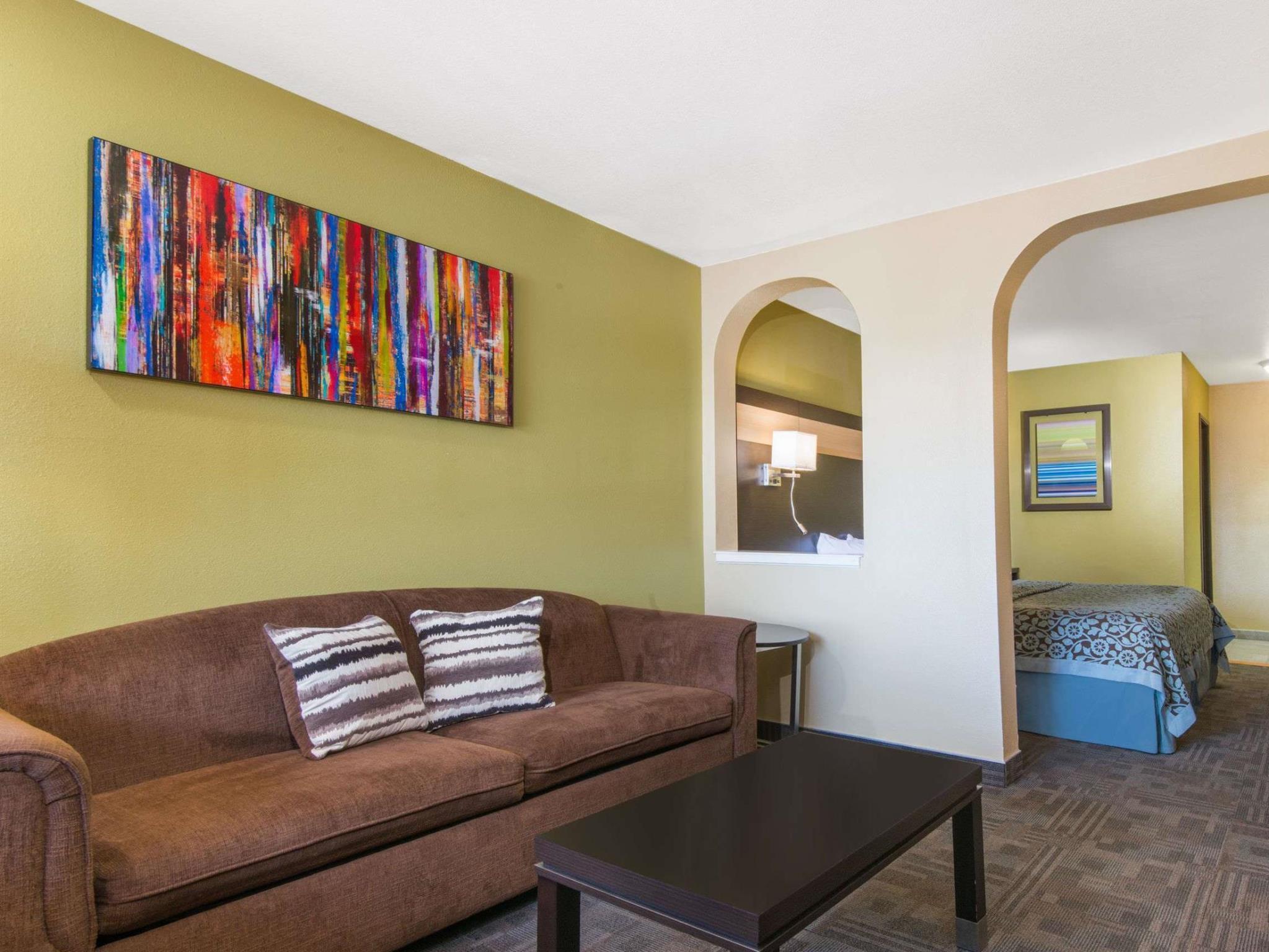 Days Inn By Wyndham Carlsbad Buitenkant foto
