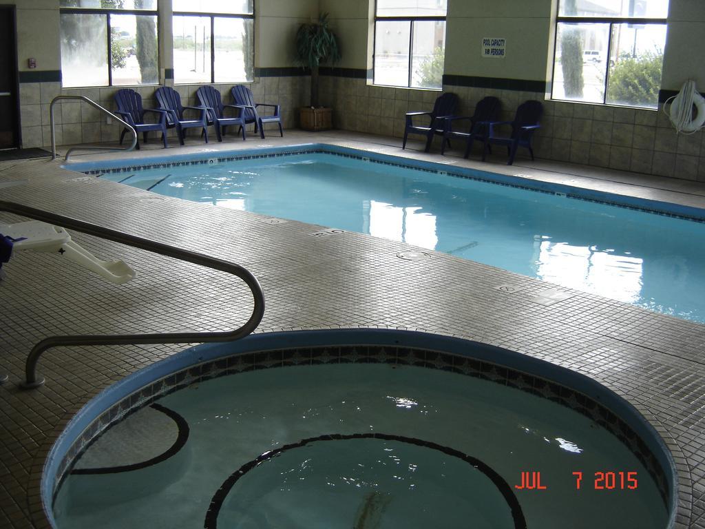 Days Inn By Wyndham Carlsbad Buitenkant foto