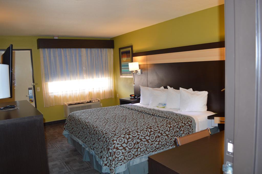 Days Inn By Wyndham Carlsbad Kamer foto
