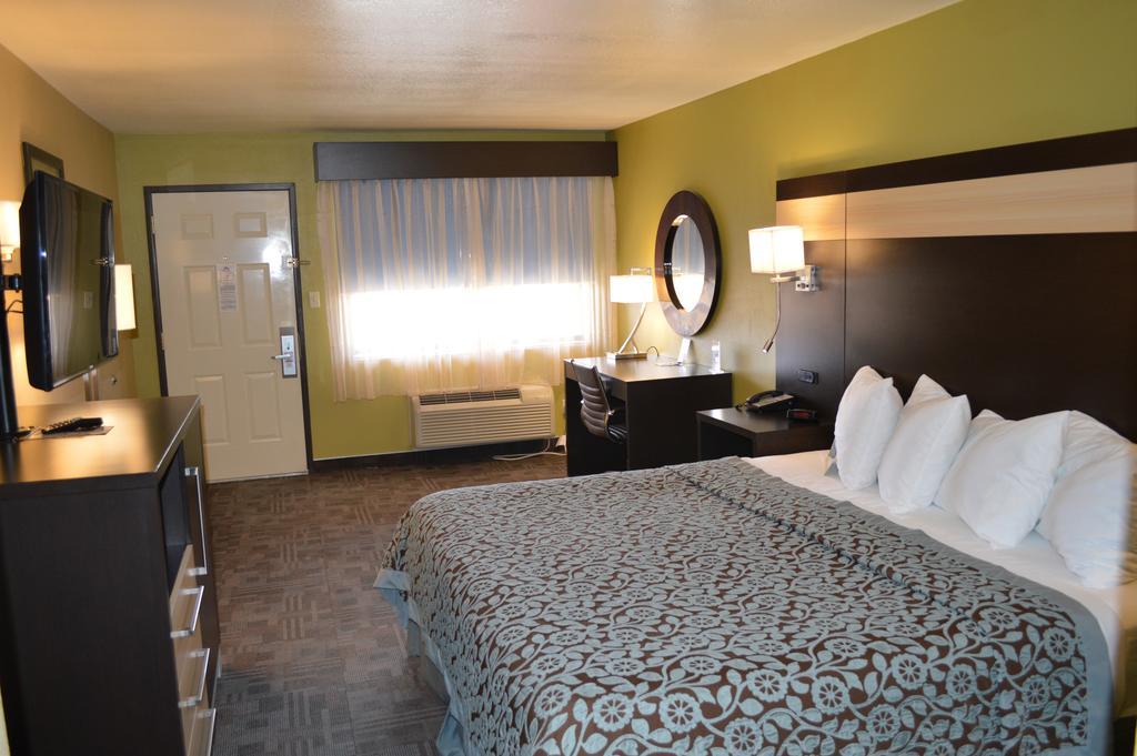 Days Inn By Wyndham Carlsbad Kamer foto