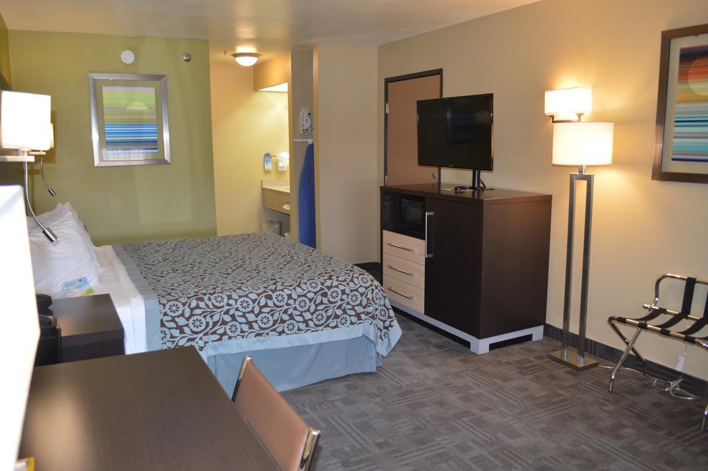 Days Inn By Wyndham Carlsbad Kamer foto