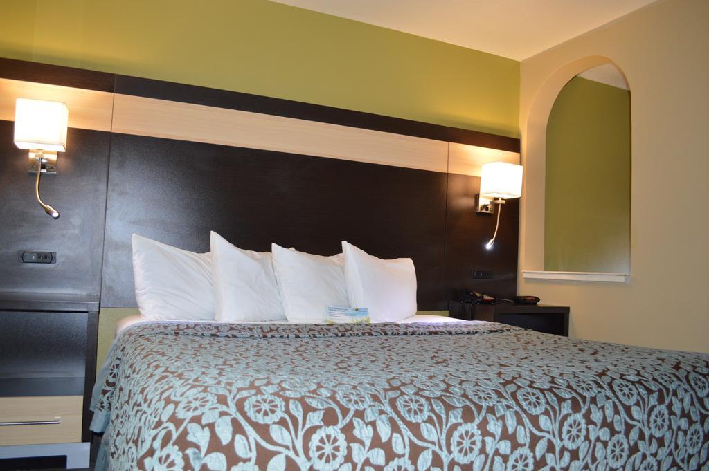 Days Inn By Wyndham Carlsbad Kamer foto